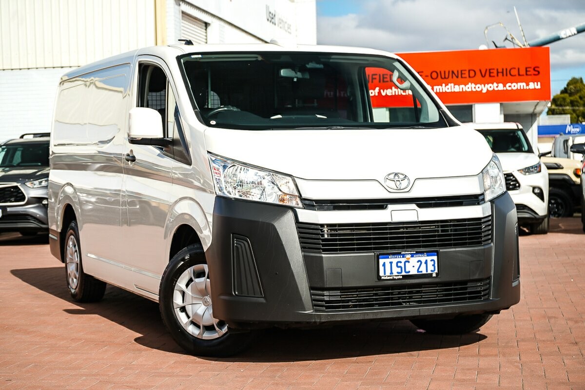 Toyota Hiace image 1