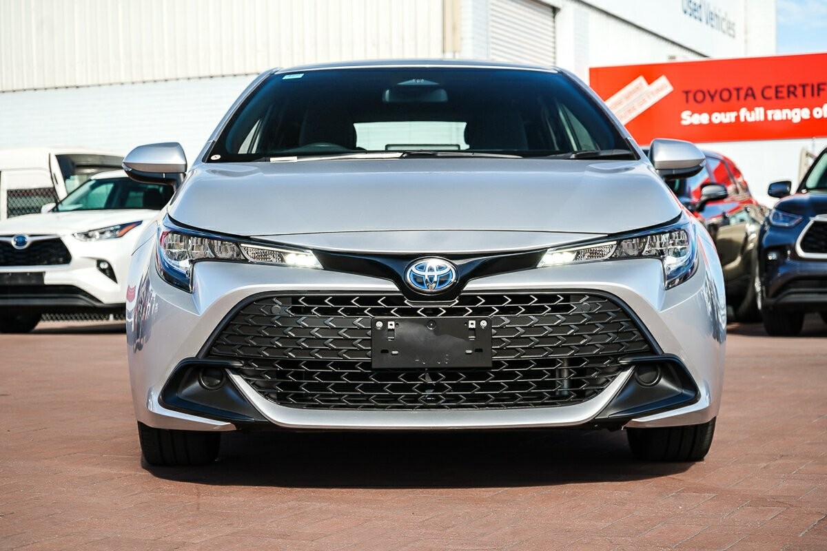 Toyota Corolla image 2