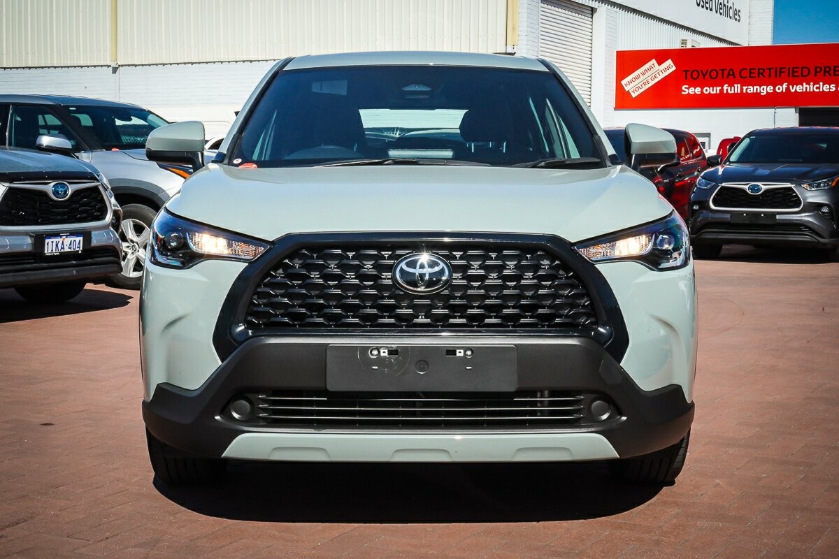 Toyota Corolla Cross image 3