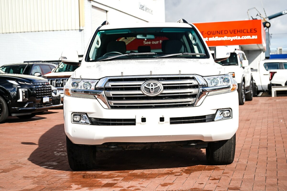 Toyota Landcruiser image 3