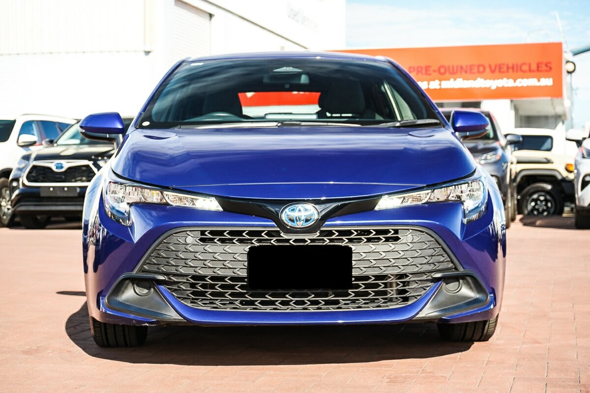 Toyota Corolla image 2