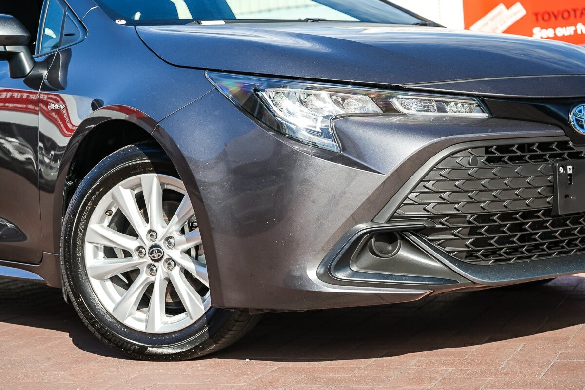 Toyota Corolla image 2