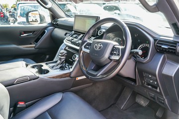https://vehicle-cdn.autoleague.cloud/28166_6512017_16.jpg
