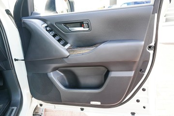 https://vehicle-cdn.autoleague.cloud/28166_6512017_17.jpg