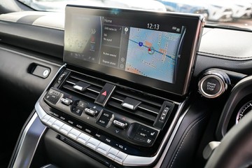 https://vehicle-cdn.autoleague.cloud/28166_6512017_24.jpg