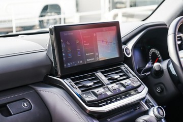 https://vehicle-cdn.autoleague.cloud/28166_6512017_29.jpg