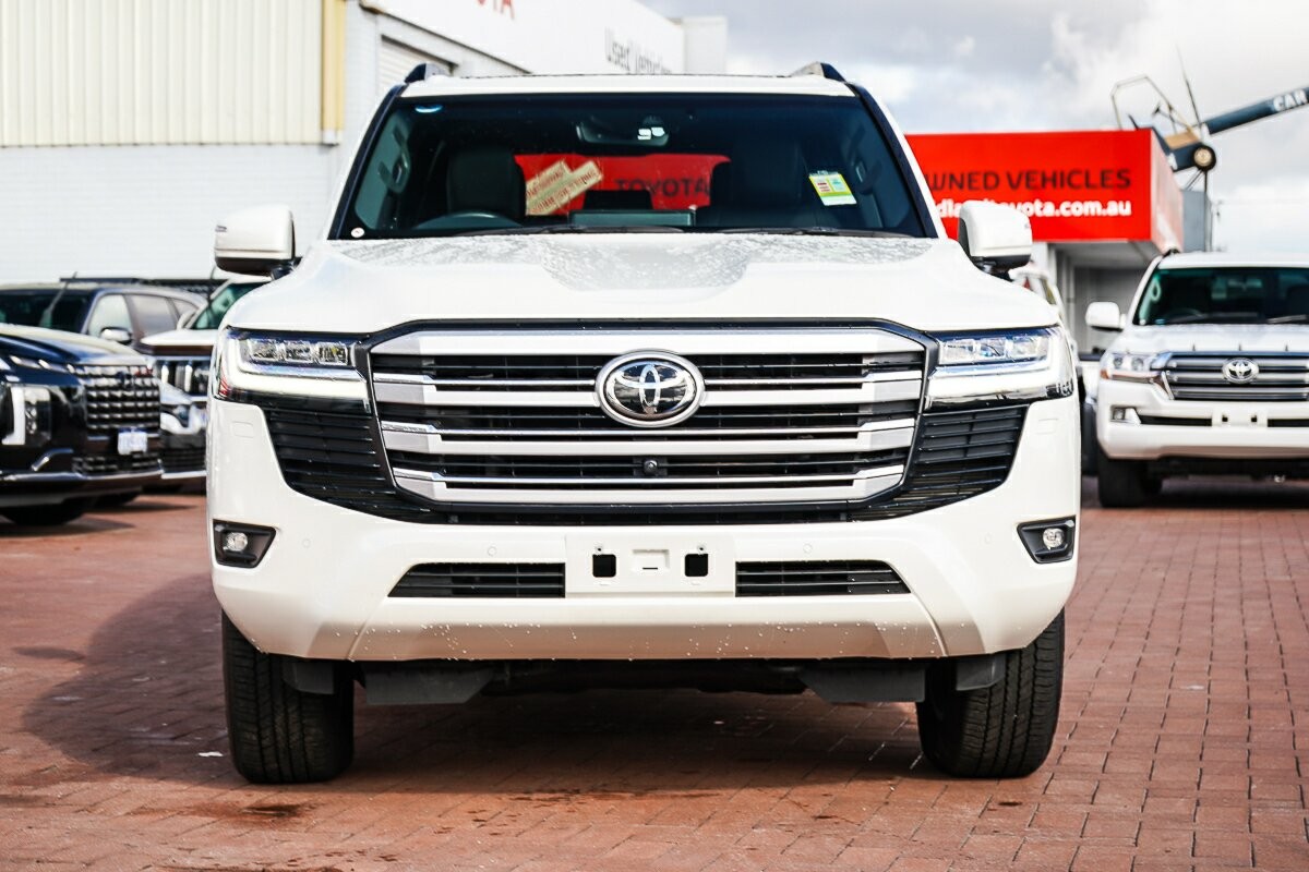 Toyota Landcruiser image 3