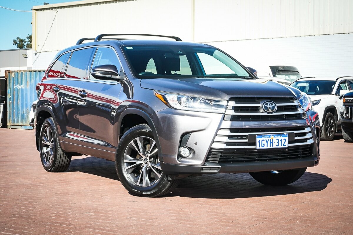 Toyota Kluger image 1