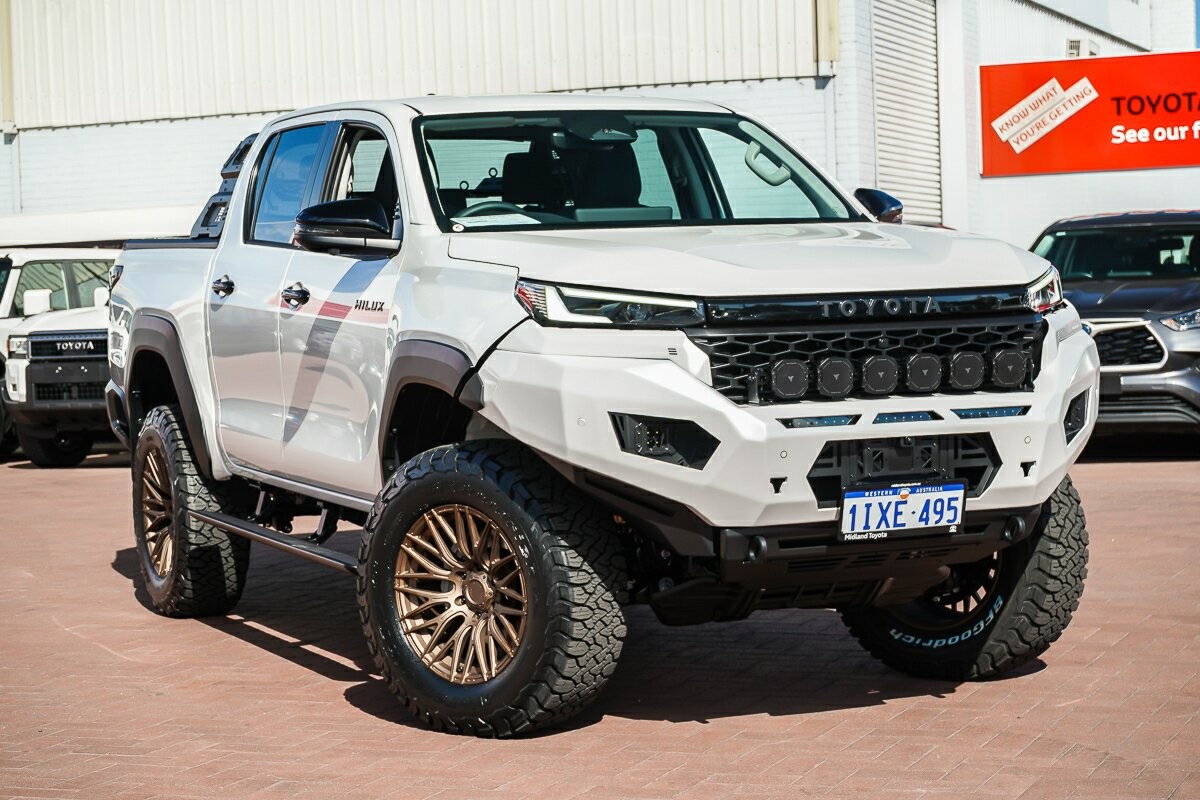 Toyota Hilux image 1