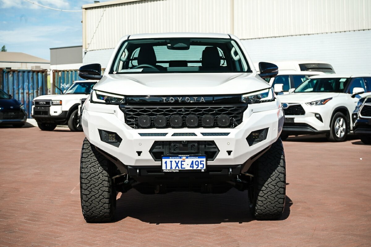 Toyota Hilux image 3