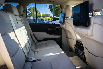 https://vehicle-cdn.autoleague.cloud/28166_6512041_11.jpg