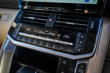 https://vehicle-cdn.autoleague.cloud/28166_6512041_20.jpg