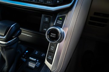 https://vehicle-cdn.autoleague.cloud/28166_6512041_21.jpg