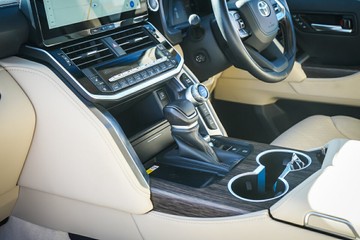 https://vehicle-cdn.autoleague.cloud/28166_6512041_25.jpg