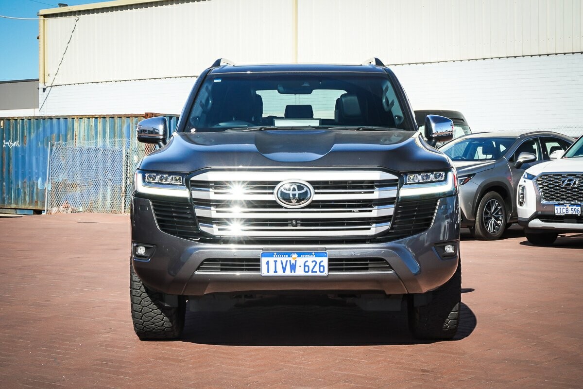 Toyota Landcruiser image 3