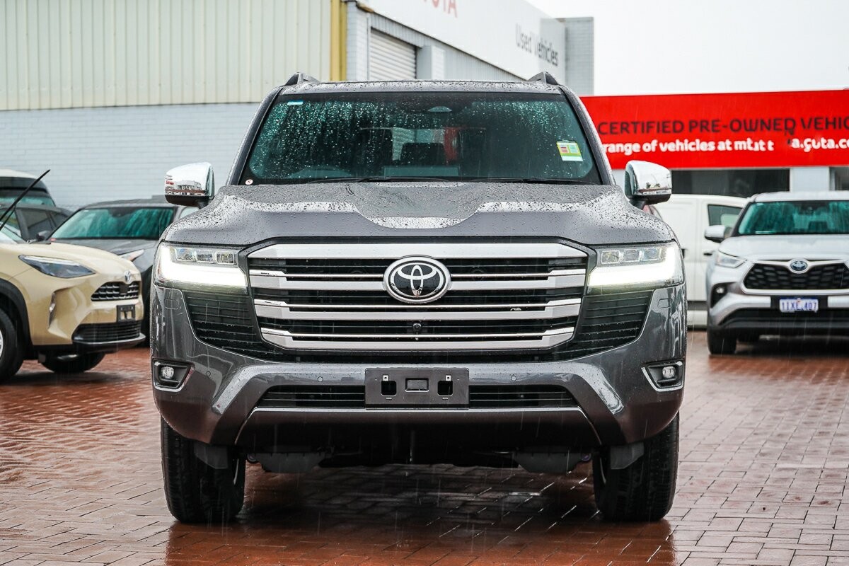 Toyota Landcruiser image 3