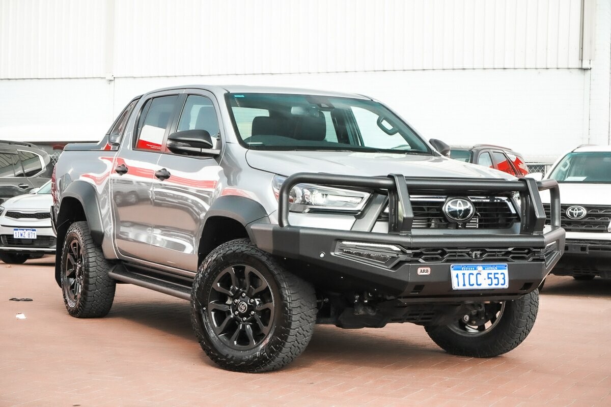 Toyota Hilux image 1