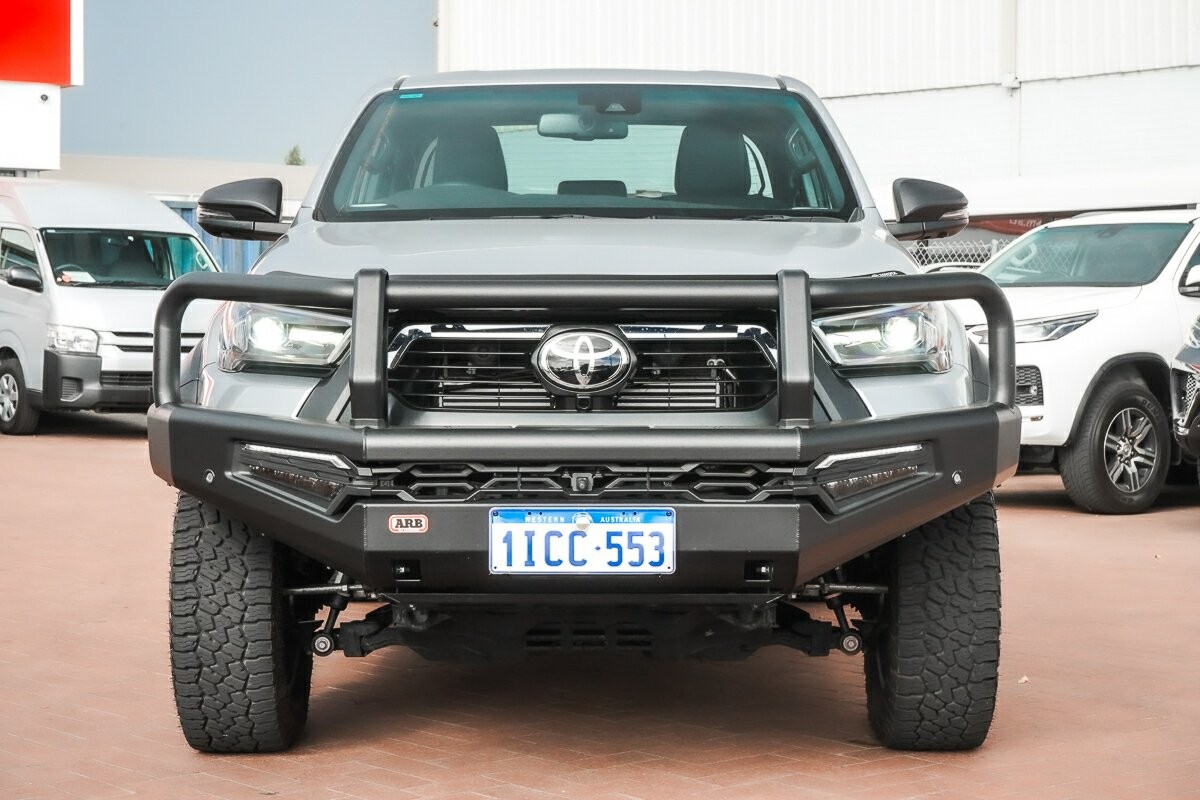 Toyota Hilux image 3