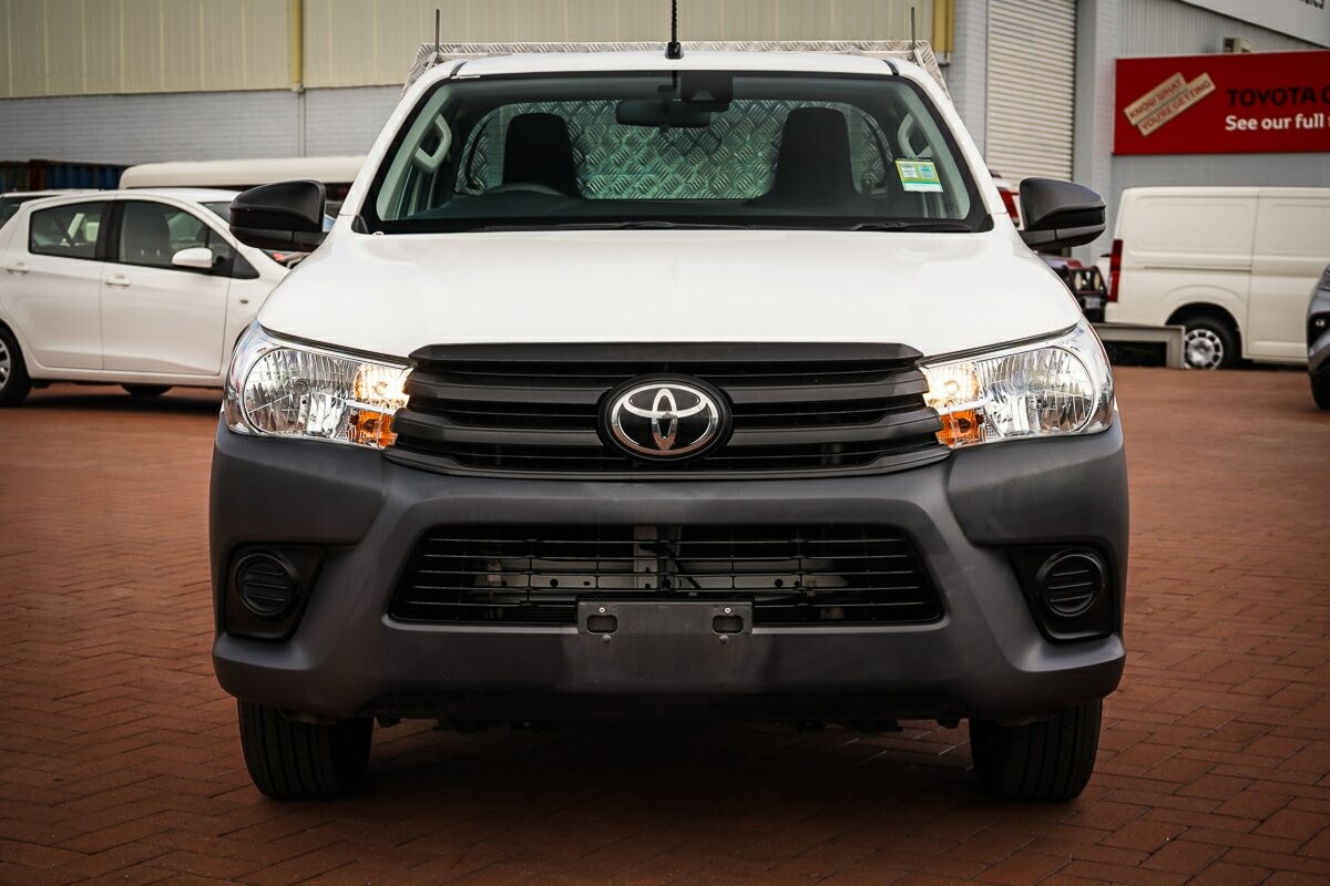 Toyota Hilux image 3