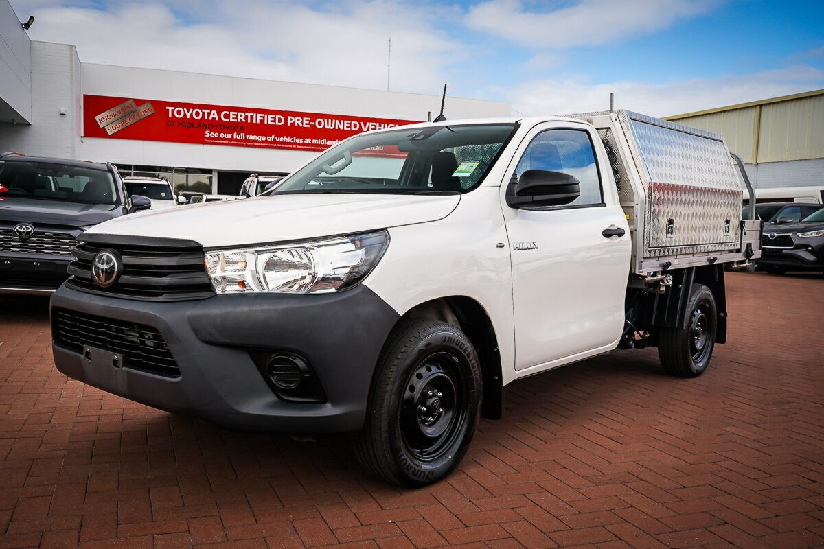 Toyota Hilux image 4