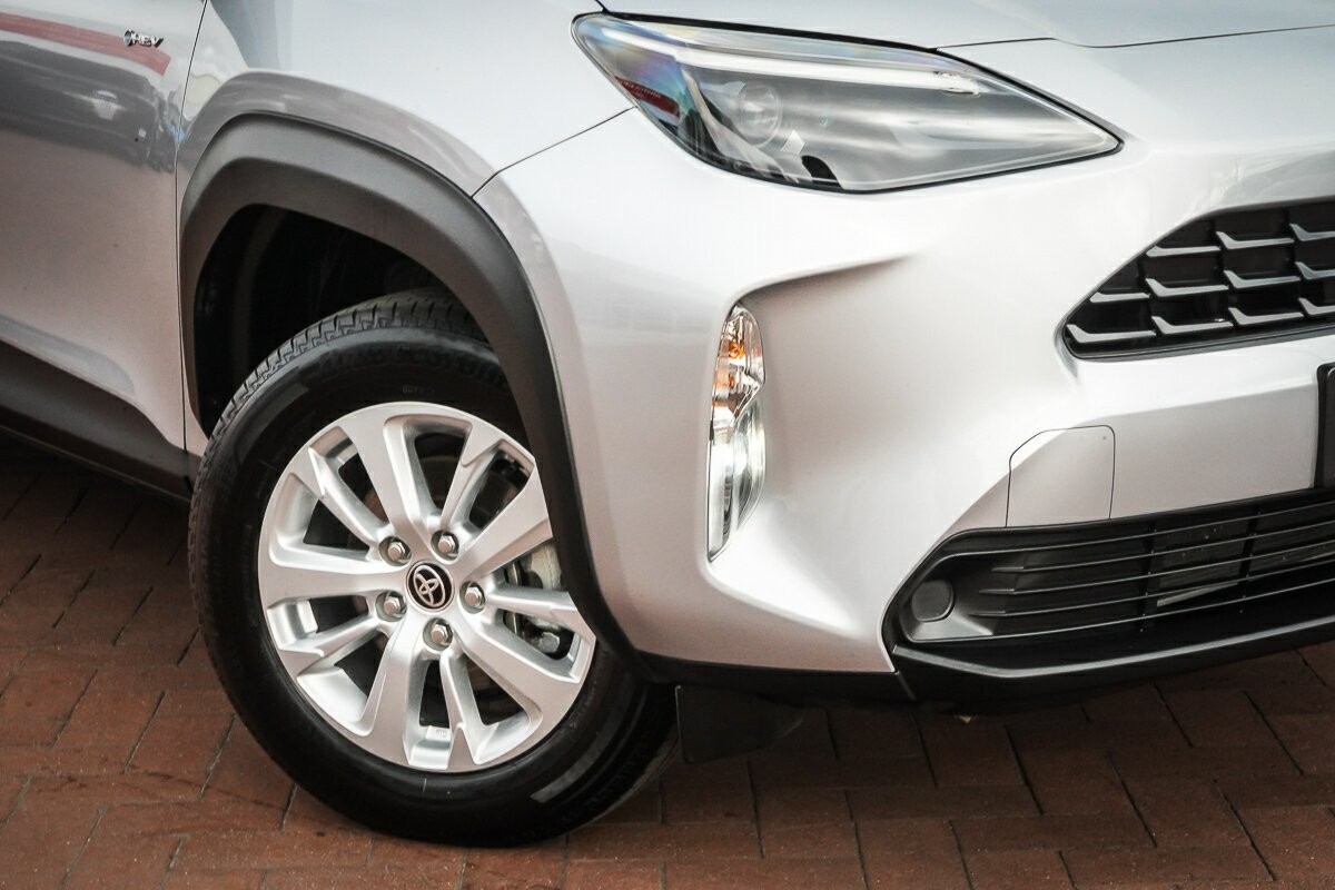 Toyota Yaris Cross image 2