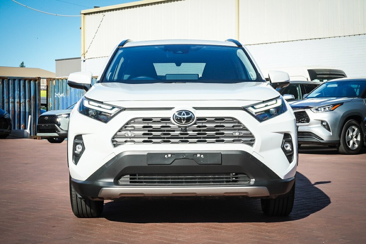 Toyota Rav4 image 3
