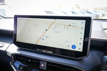 https://vehicle-cdn.autoleague.cloud/28166_6512092_21.jpg