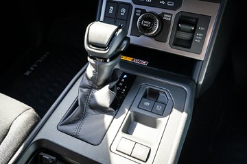 https://vehicle-cdn.autoleague.cloud/28166_6512092_25.jpg