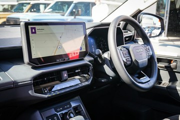 https://vehicle-cdn.autoleague.cloud/28166_6512092_27.jpg