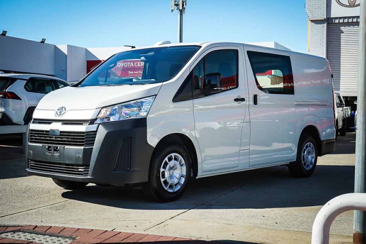 Toyota Hiace image 4