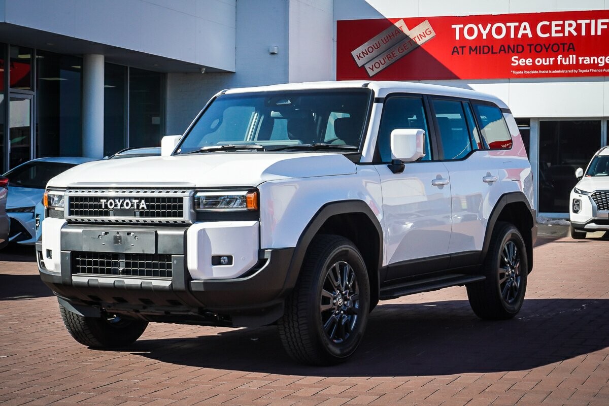 Toyota Landcruiser Prado image 4