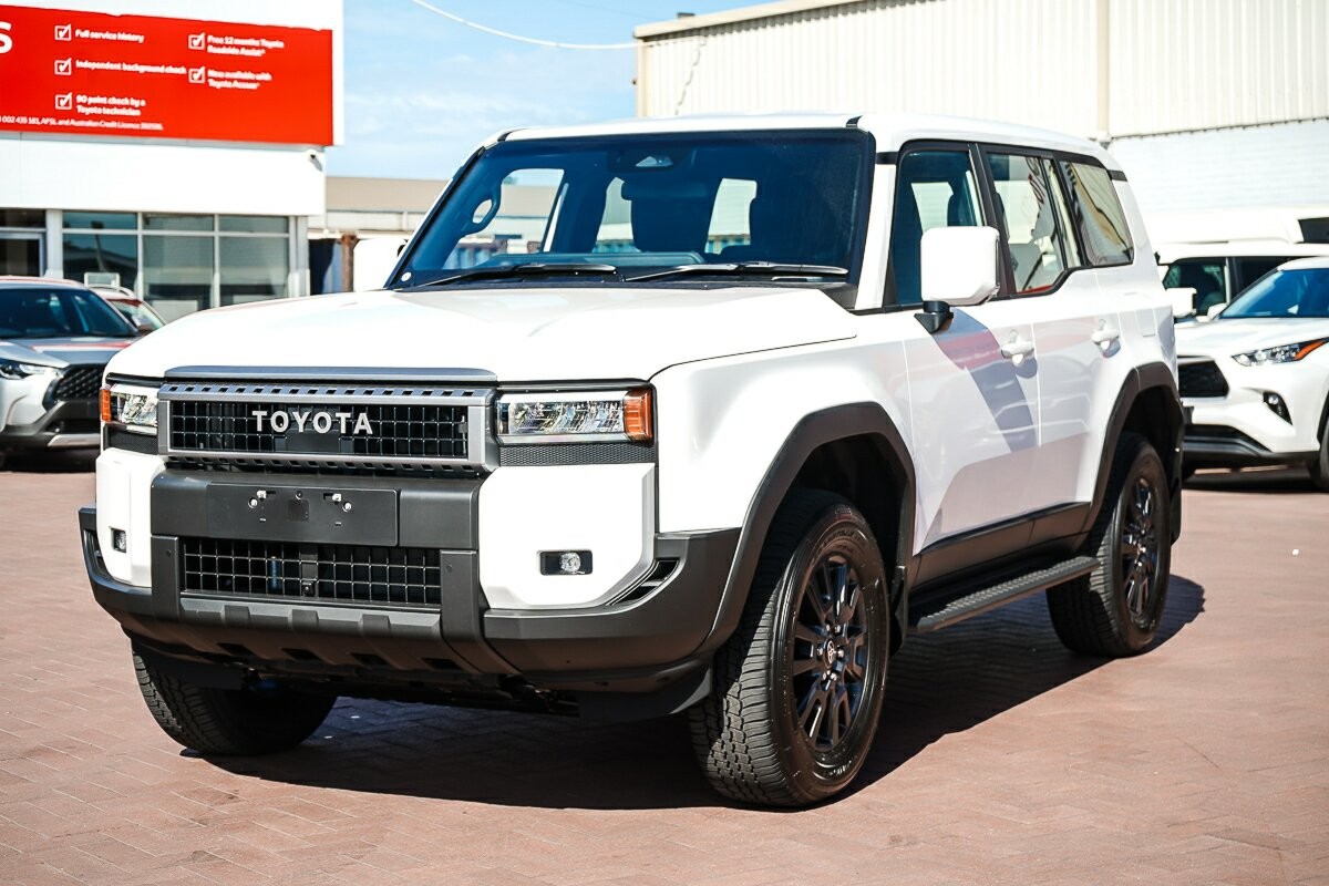 Toyota Landcruiser Prado image 4
