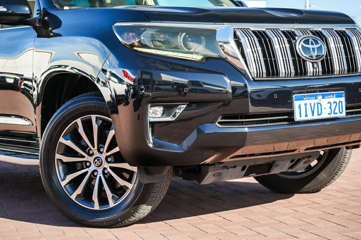 Toyota Landcruiser Prado image 2