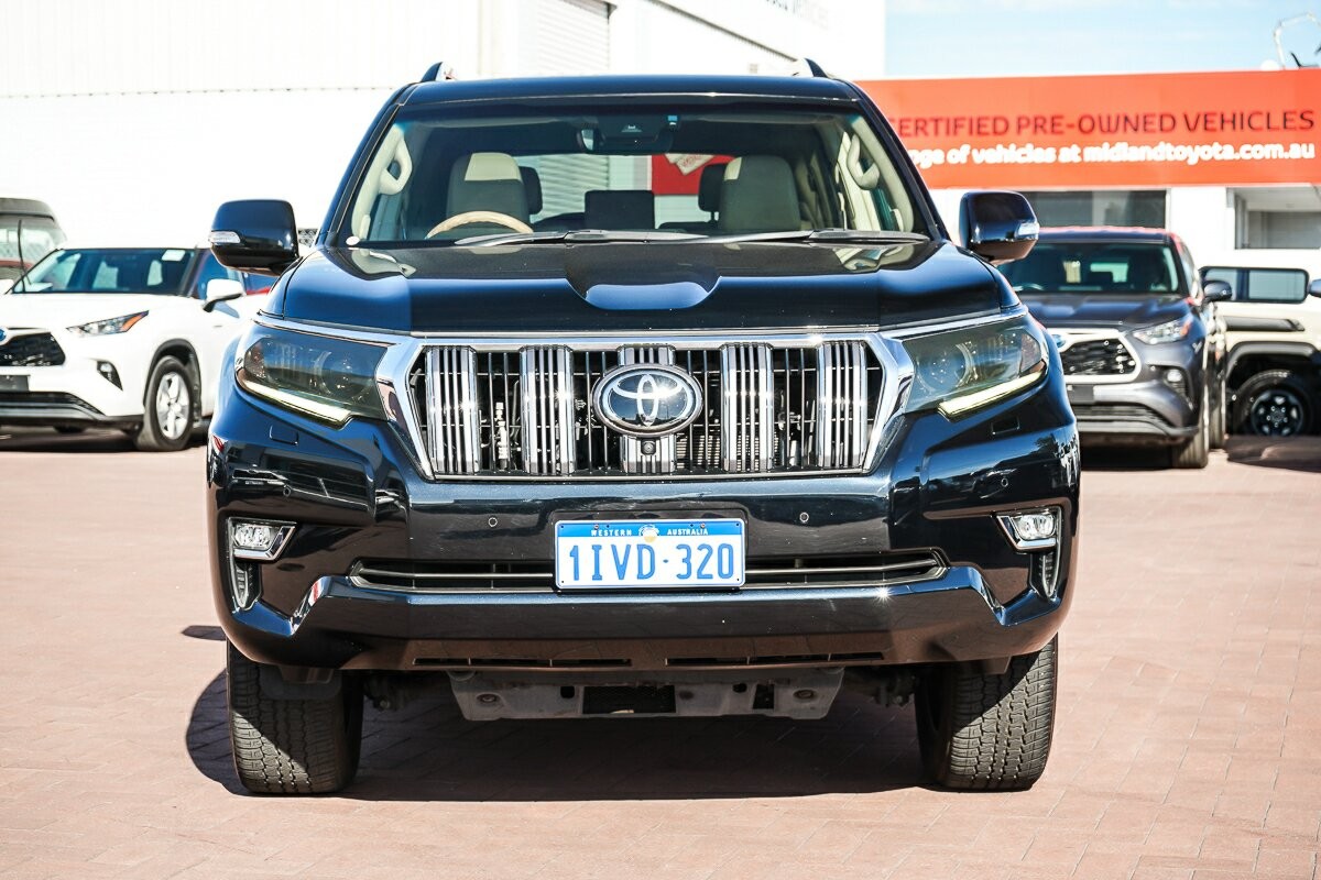 Toyota Landcruiser Prado image 3