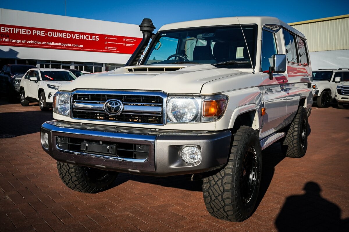Toyota Landcruiser image 4