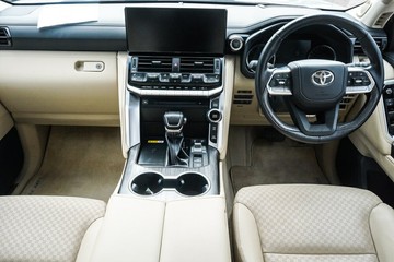 https://vehicle-cdn.autoleague.cloud/28166_6512115_14.jpg