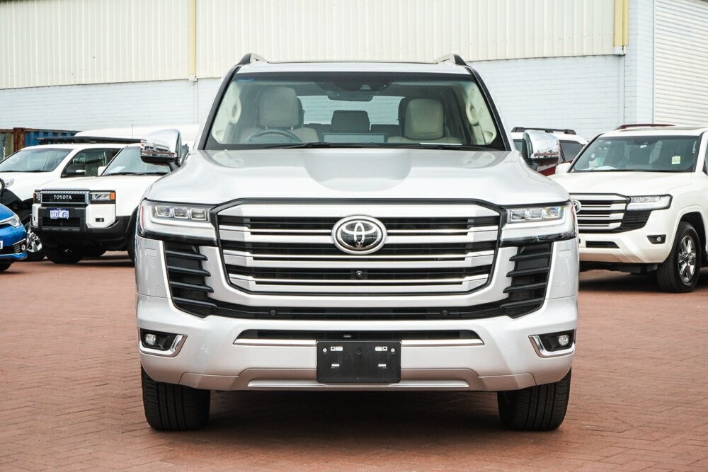 Toyota Landcruiser image 3