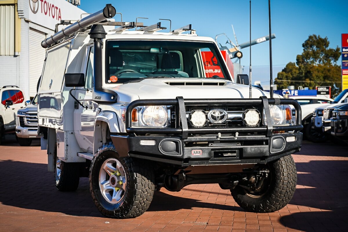 Toyota Landcruiser image 1