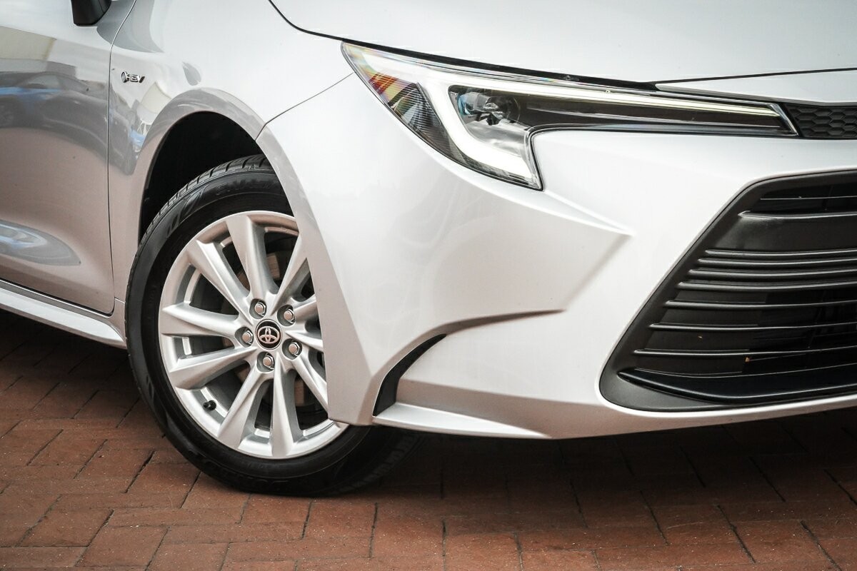 Toyota Corolla image 2