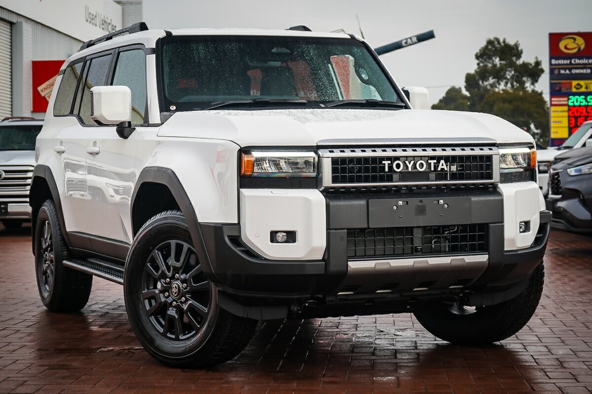 Toyota Landcruiser Prado image 1