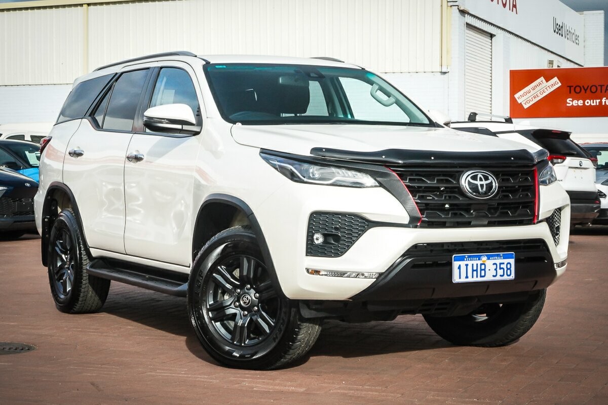 Toyota Fortuner image 1