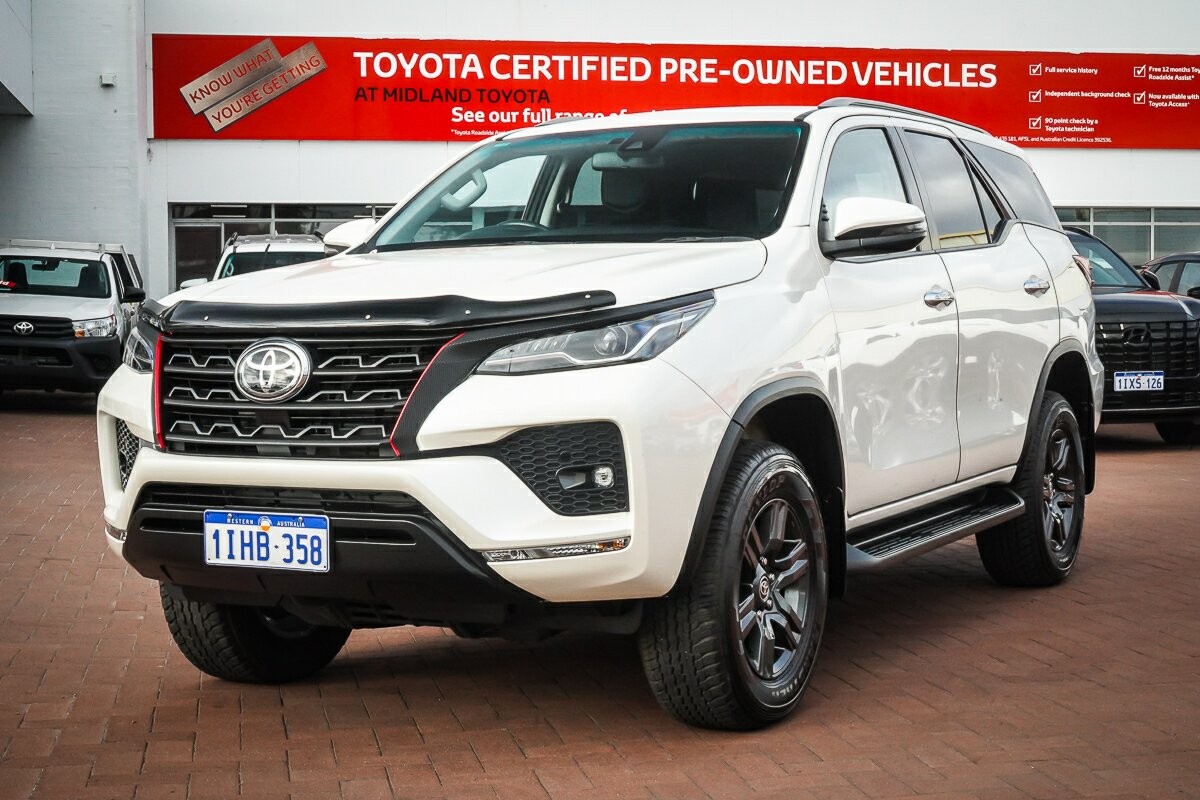 Toyota Fortuner image 4