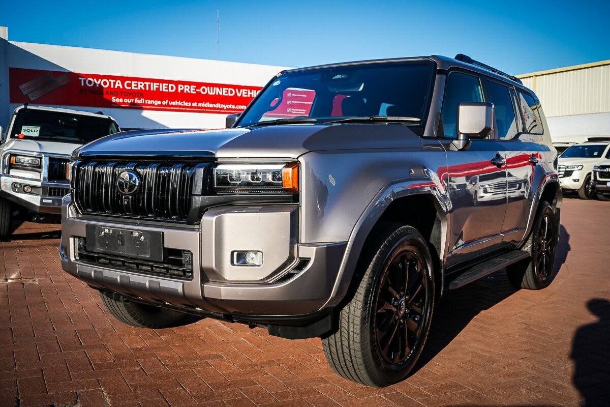 Toyota Landcruiser Prado image 4