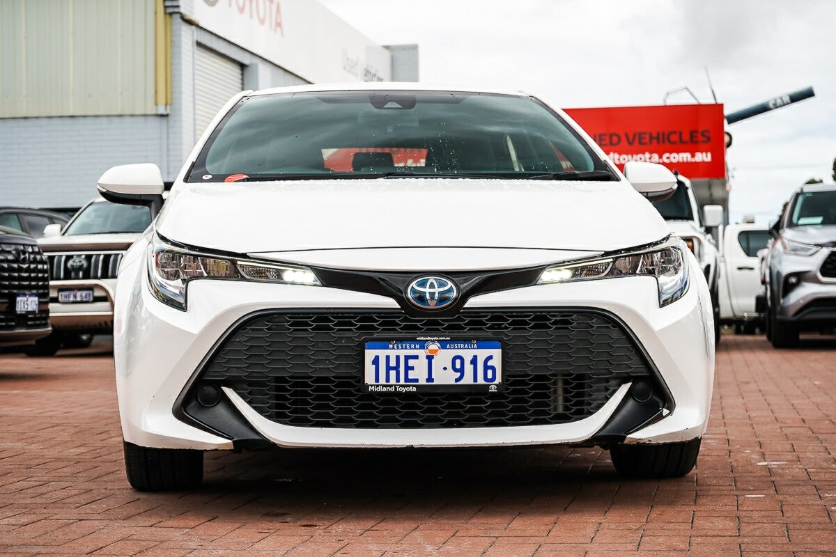 Toyota Corolla image 2