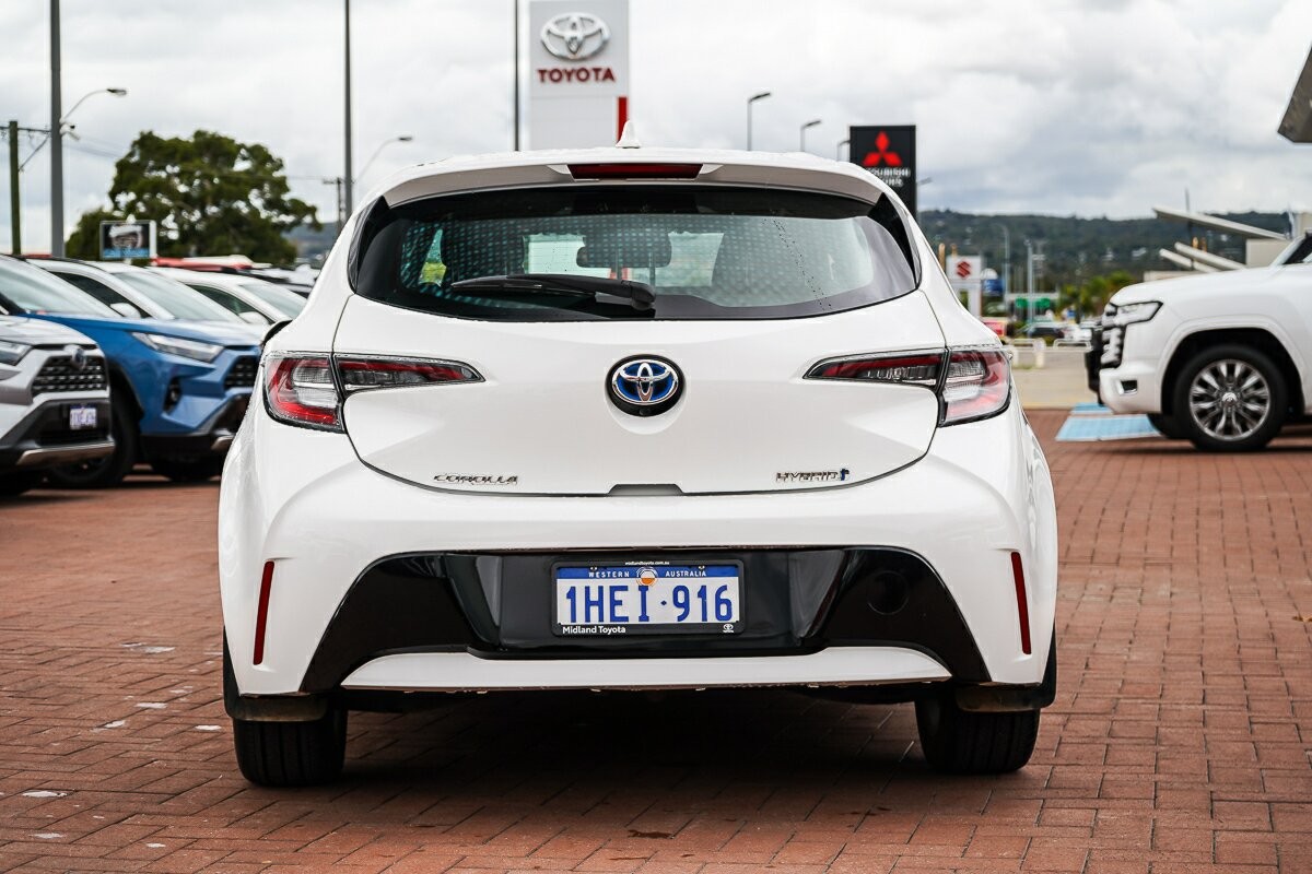 Toyota Corolla image 4