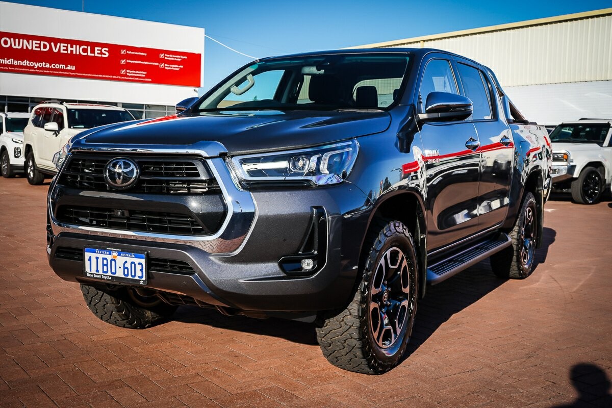 Toyota Hilux image 4