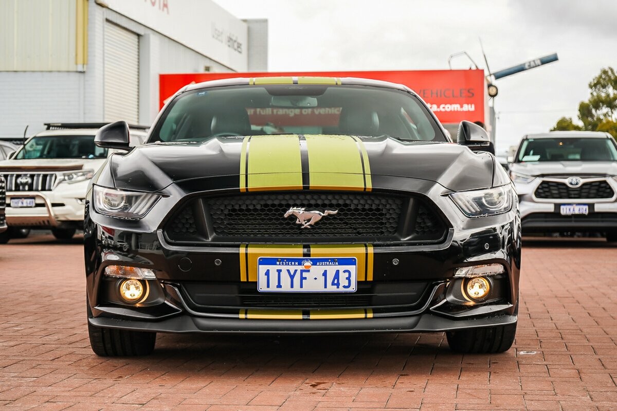 Ford Mustang image 4