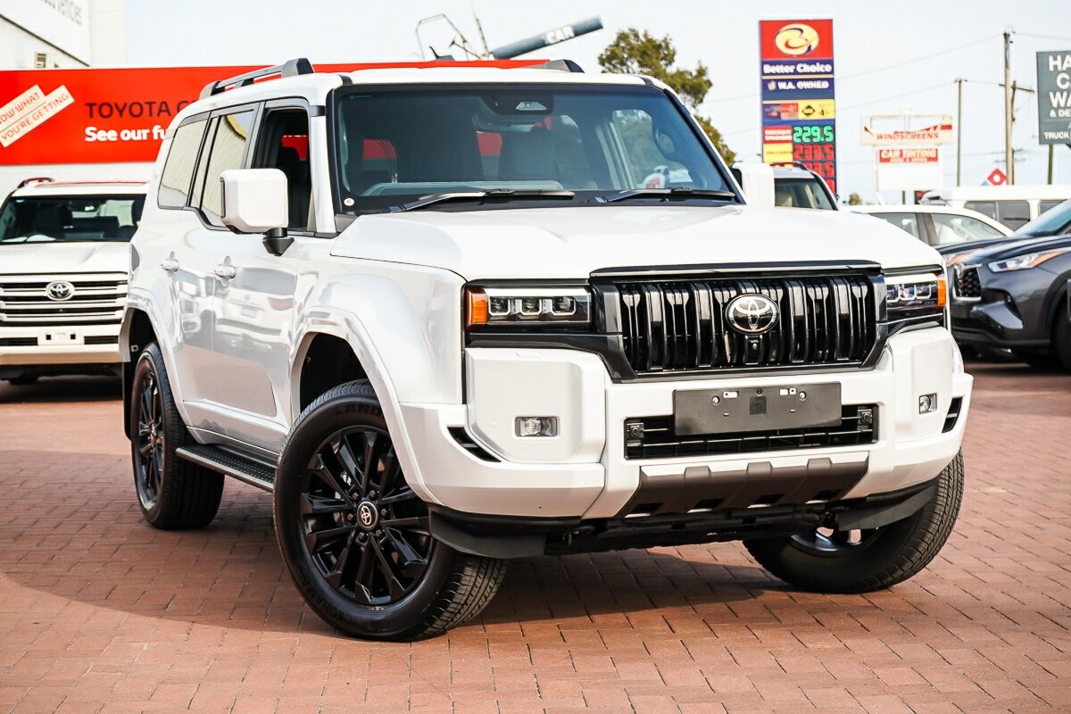 Toyota Landcruiser Prado image 1