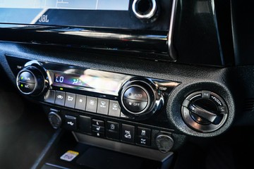 https://vehicle-cdn.autoleague.cloud/28166_6512272_23.jpg