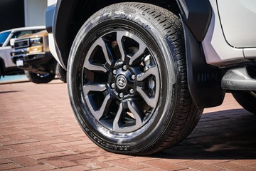 https://vehicle-cdn.autoleague.cloud/28166_6512272_5.jpg